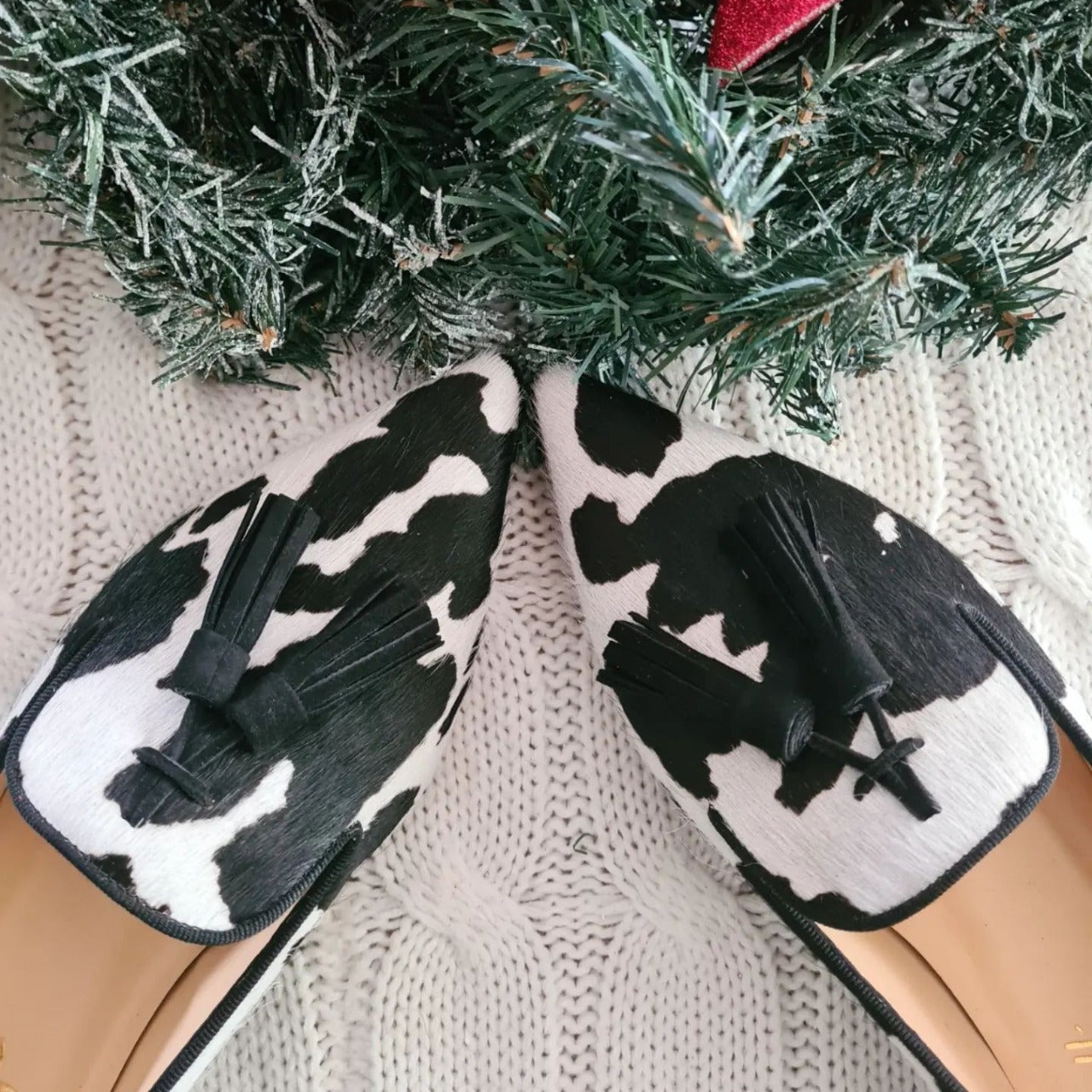 Cow Print Tassel Pumps Women | Casual Slip-On Style with decorative tassels and cow-pattern design, perfect for versatile fashion.