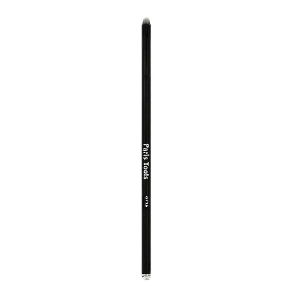 Lip Brush - GT15, 100% synthetic and vegan, for applying lip products.