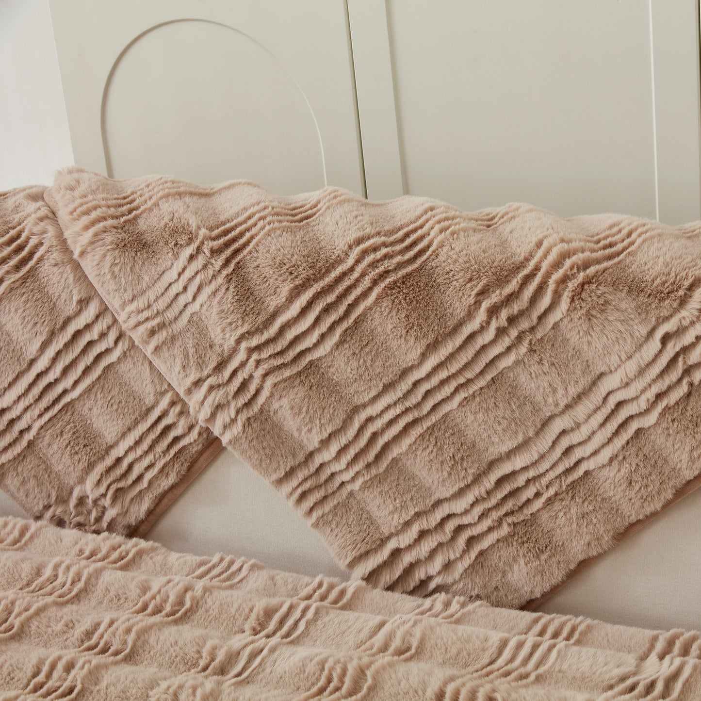 Soft Thick Faux Fur Sofa Cover Stripe Fluffy Fuzzy Non-Slip Washable Couch Covers with rabbit plush texture