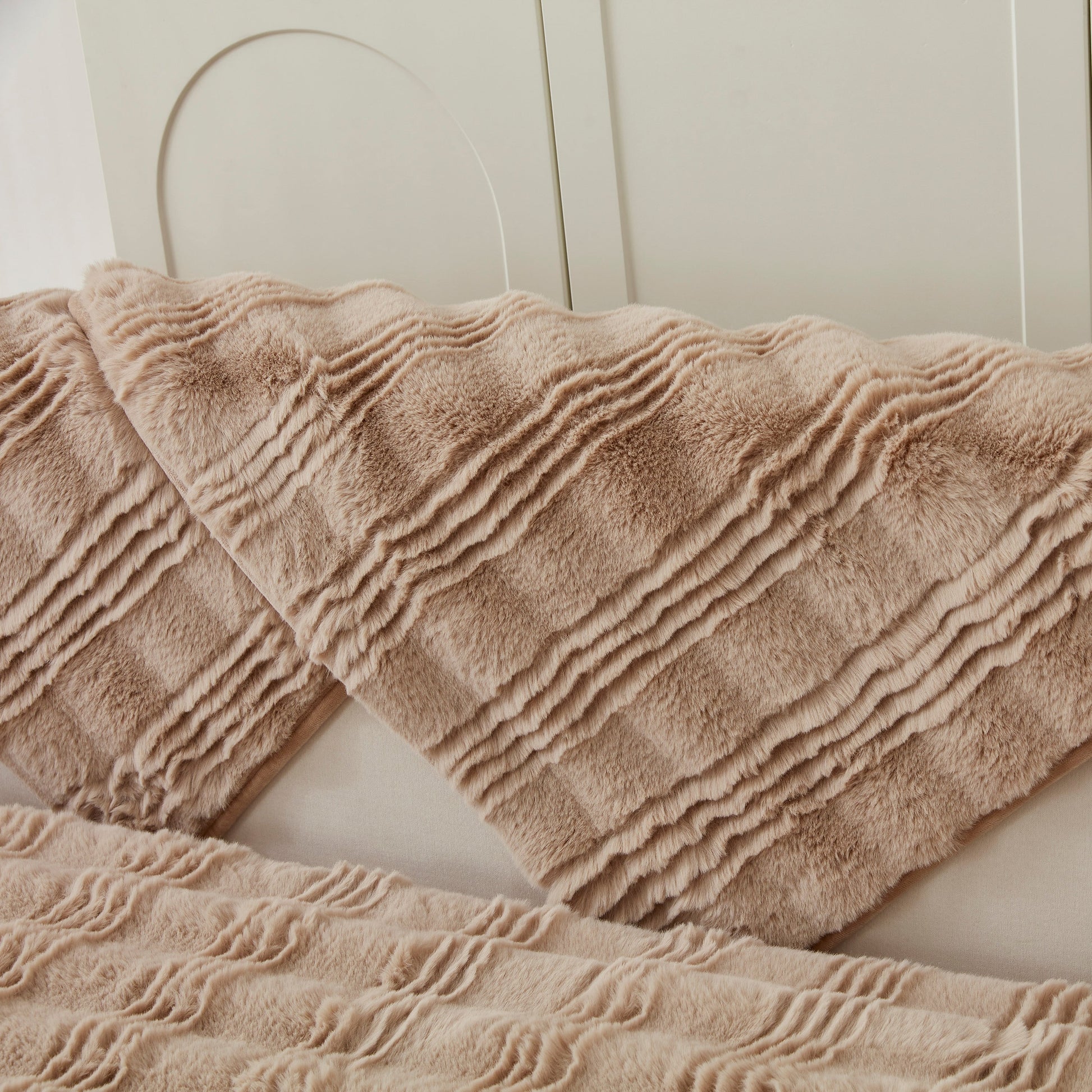 Soft Thick Faux Fur Sofa Cover Stripe Fluffy Fuzzy Non-Slip Washable Couch Covers with rabbit plush texture
