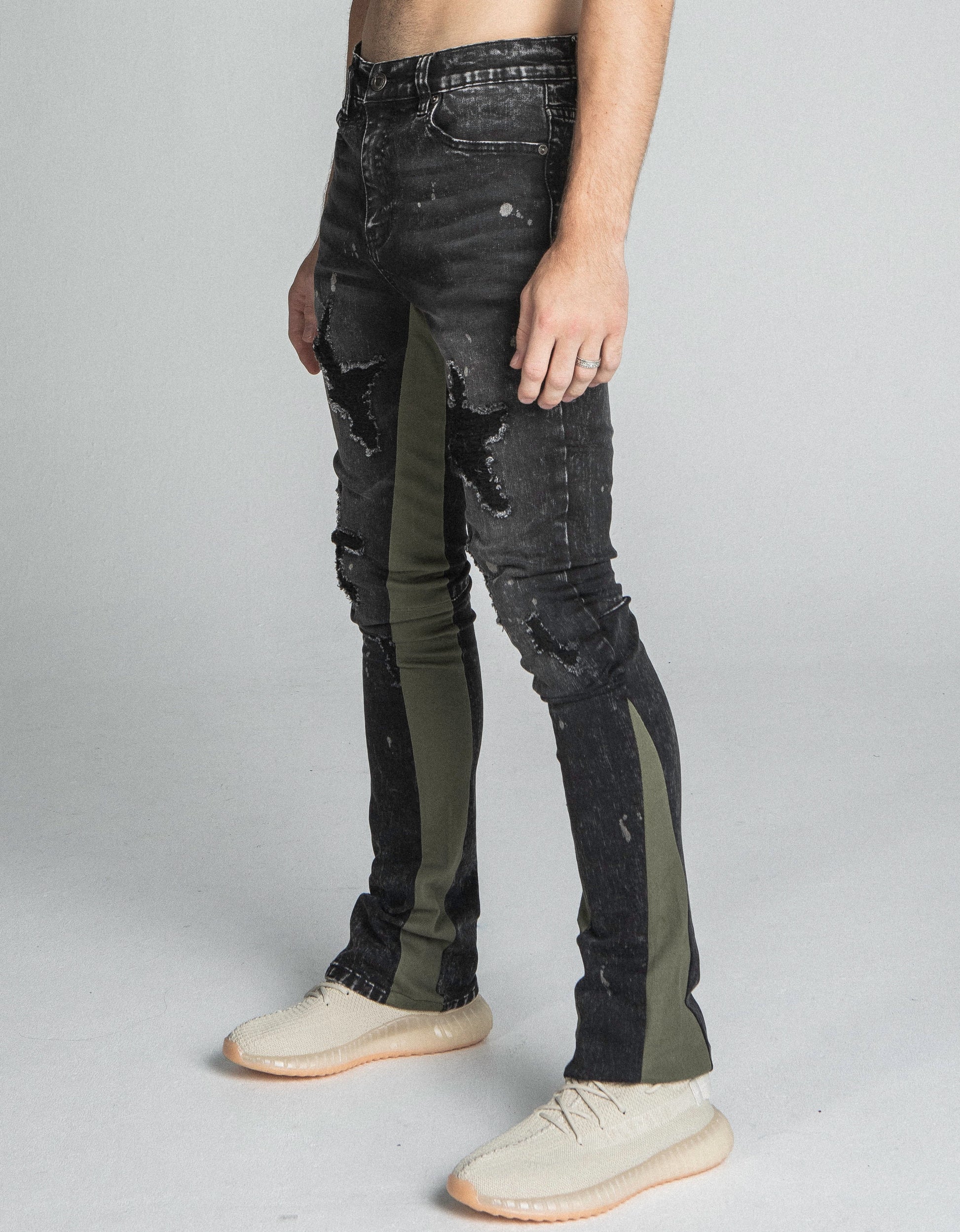 AR711 BLACK/BROWM DISTRESSED STAR STACKED JEANS, mid-rise waist, stretchy cotton fabric, black with five-pocket design and zipper fly.