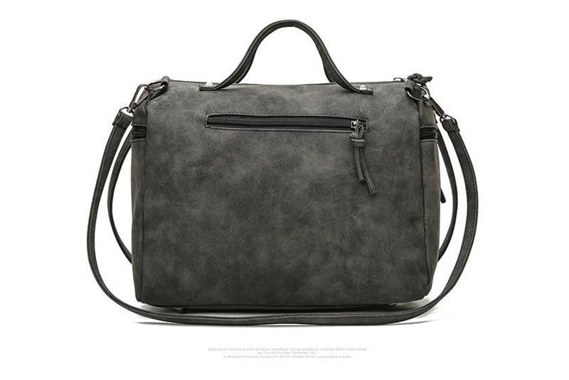 Rustic Charm Leather Shoulder Bag – Stylish Cowgirl Handbag in grey simulated leather with rivet details and spacious interior