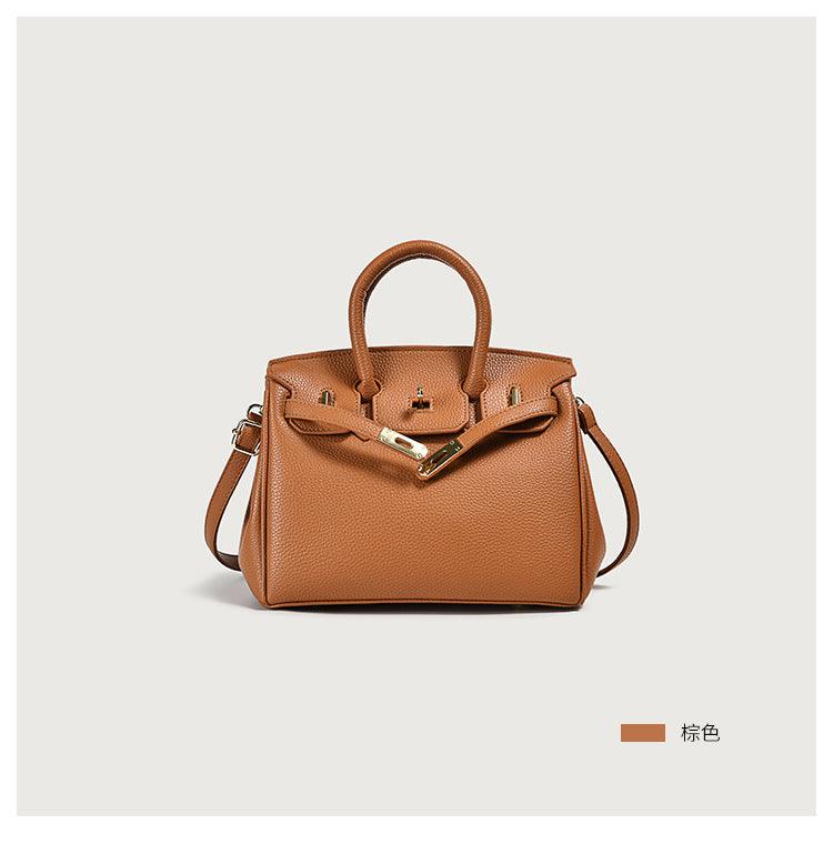 Retro Cowgirl Messenger Bag – Stylish and Chic Leather Handbag in brown simulated leather with classic closure and sleek design.