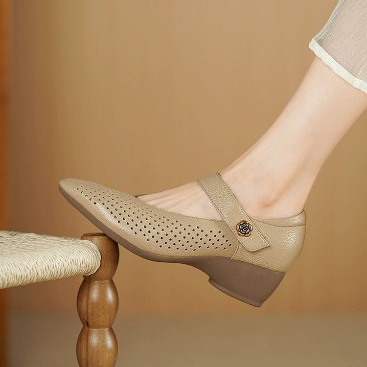 Women’s Retro Pointed High Heels