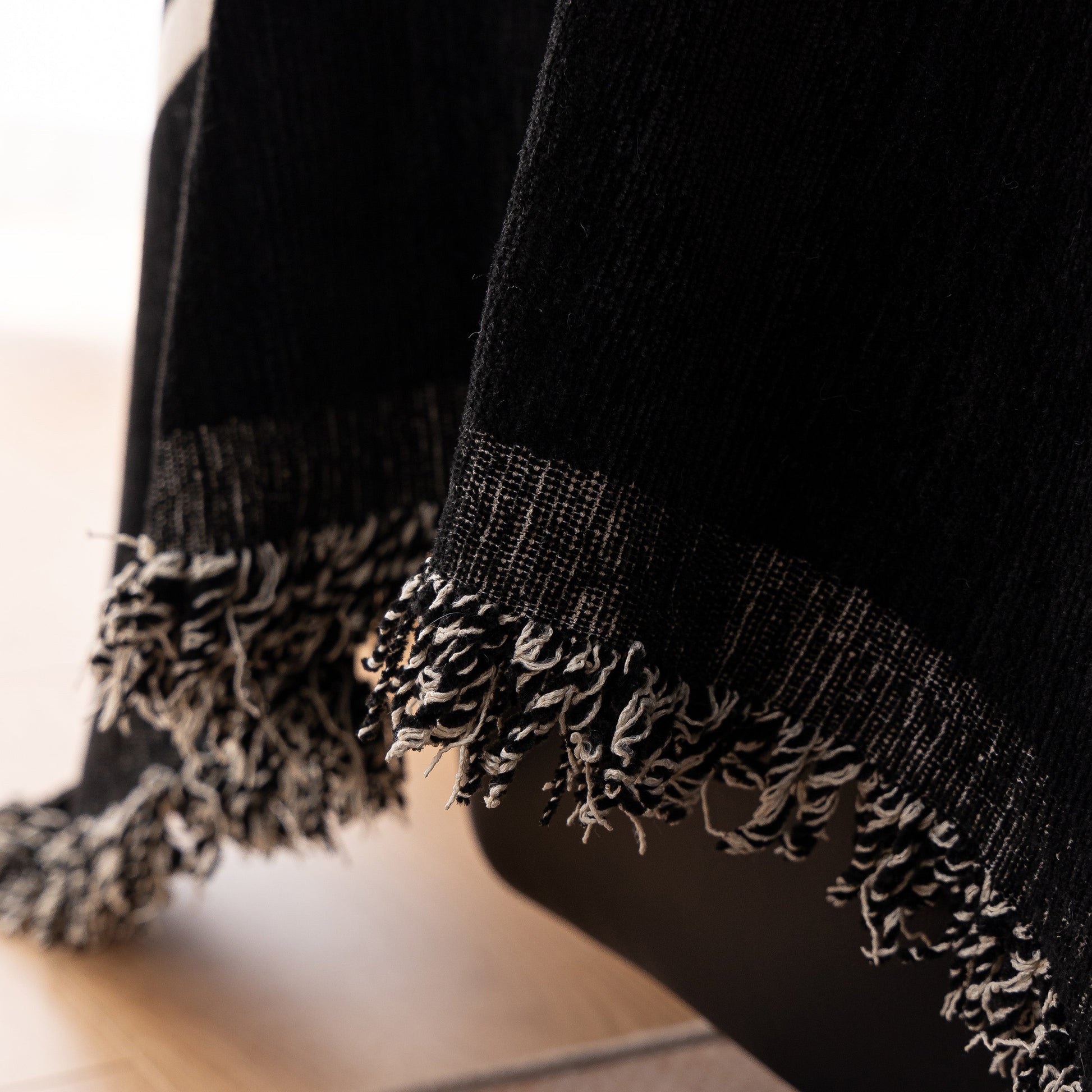 Modern Geometric Sofa Cover Decorative Couch Throw Blanket Furniture Protector with tassel edges in chenille fabric