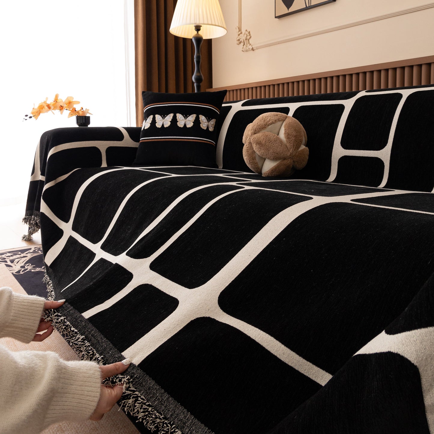 Modern Geometric Sofa Cover Decorative Couch Throw Blanket Furniture Protector in black and white