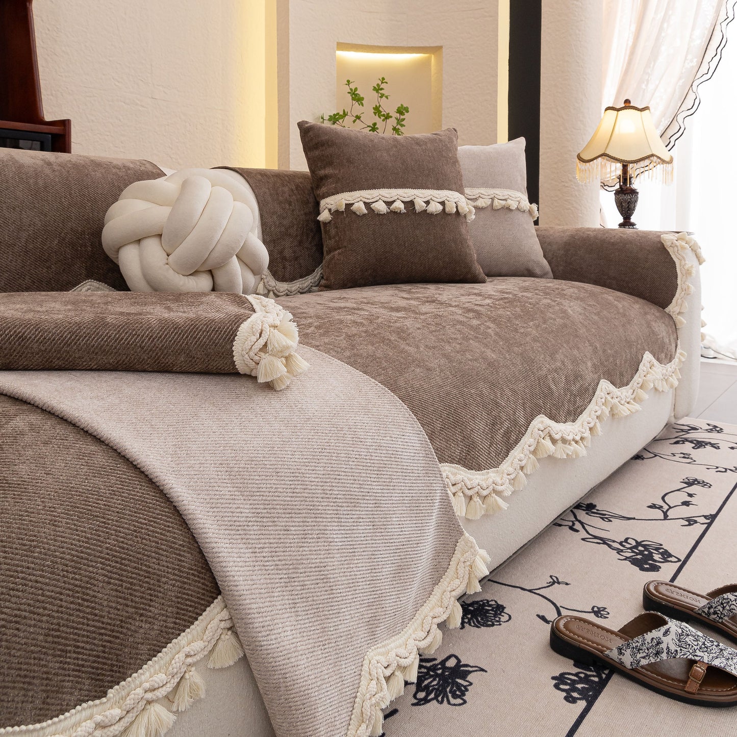 Chenille Sofa Cover Towel – Non-Slip, Washable Pets Couch Protector with Tassels displayed in a cozy living room setting.