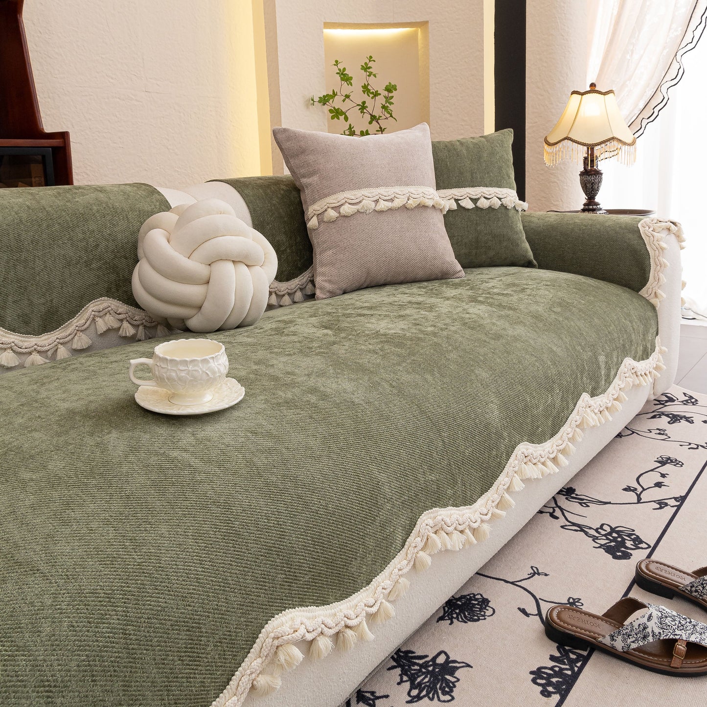 Chenille Sofa Cover Towel – Non-Slip, Washable Pets Couch Protector with Tassels on a stylish living room sofa.