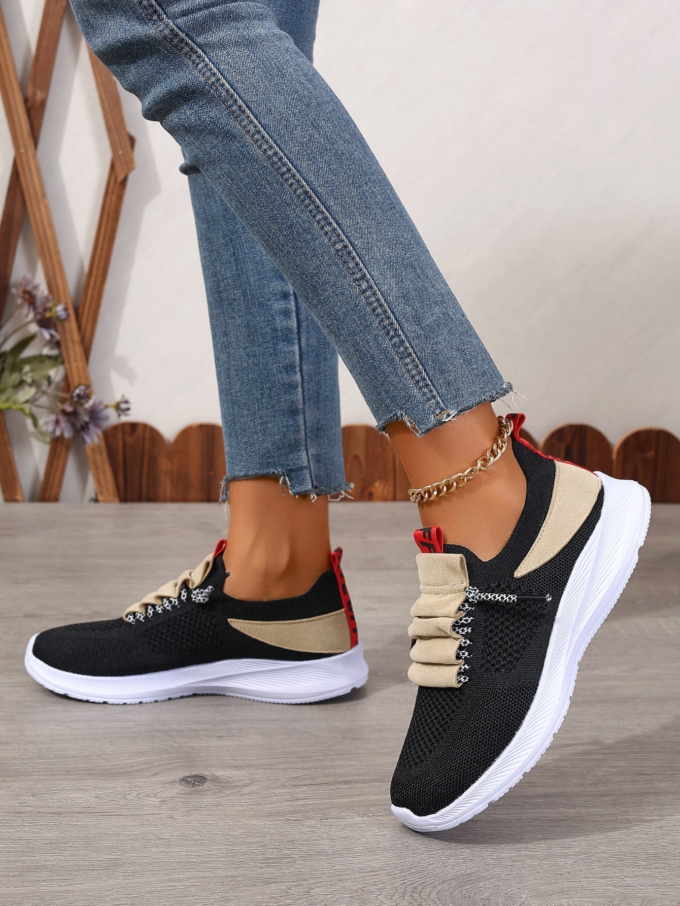 Women’s Non-Slip Round-Toe Casual Sneakers