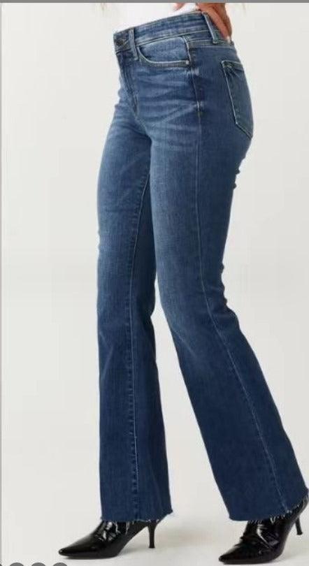 High Waist Slim Fit Stonewashed Jeans – The Perfect Cowgirl Fit, dark blue denim, displayed on model, highlighting slim fit style