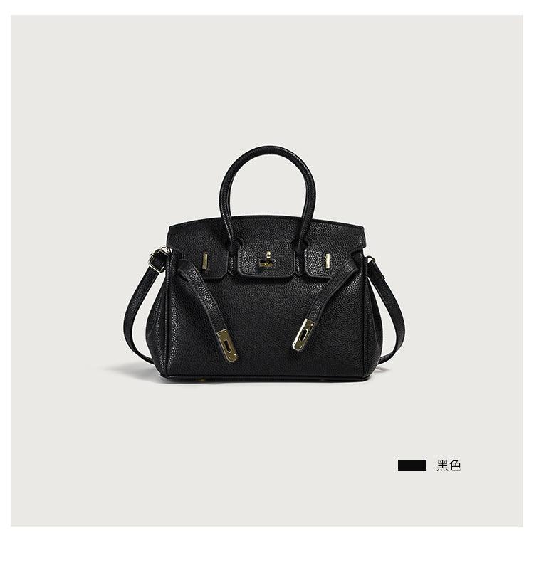 Retro Cowgirl Messenger Bag – Stylish and Chic Leather Handbag in black, featuring a classic and sleek design ideal for urban use.