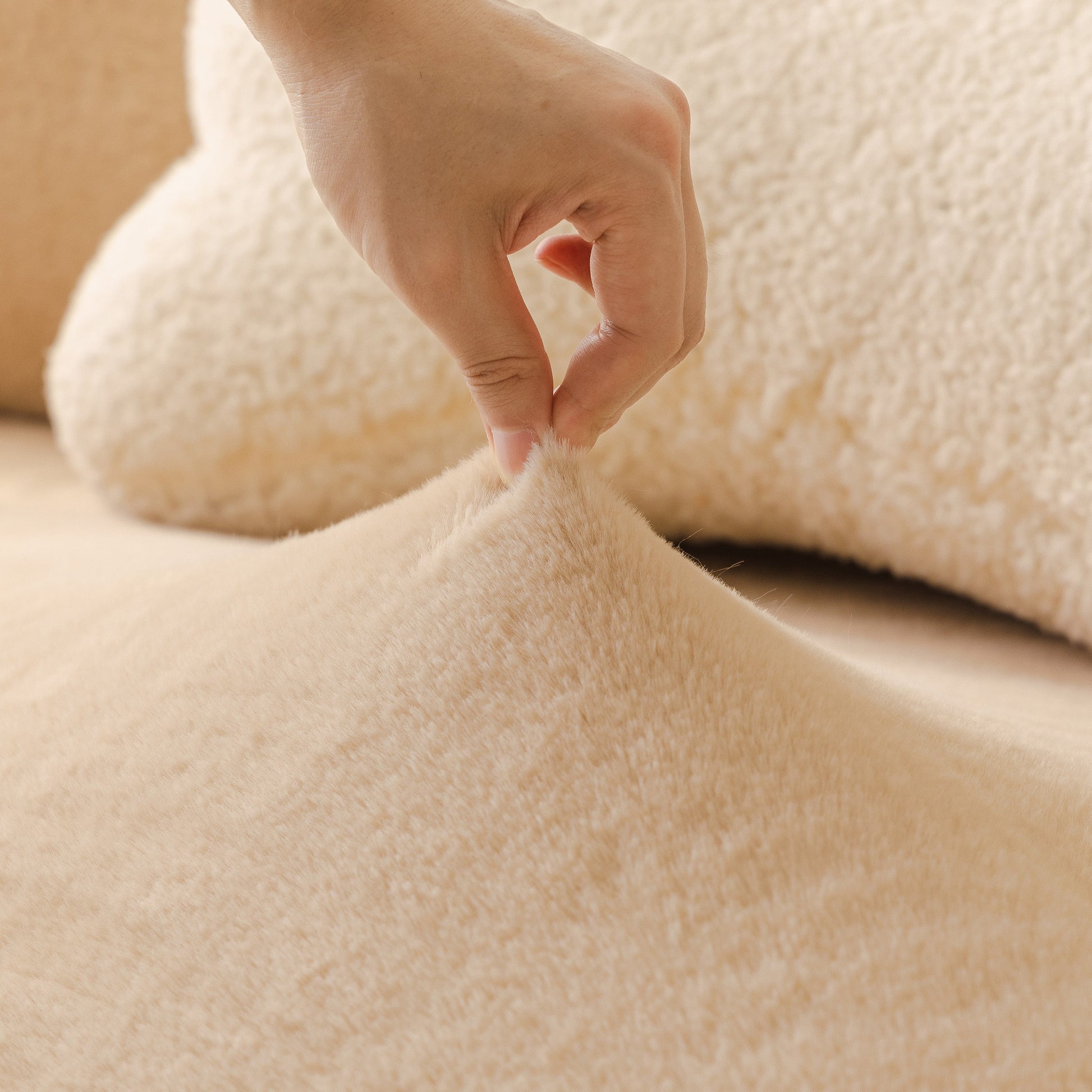 Hand stretching Soft Plush Warm Sofa Cover Stretchable Cozy Velvet Couch Protector for Fall & Winter