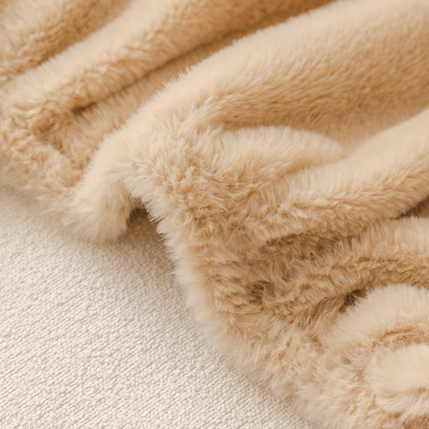 Soft Plush Warm Sofa Cover Stretchable Cozy Velvet Couch Protector for Fall & Winter featuring luxurious fluffy texture.