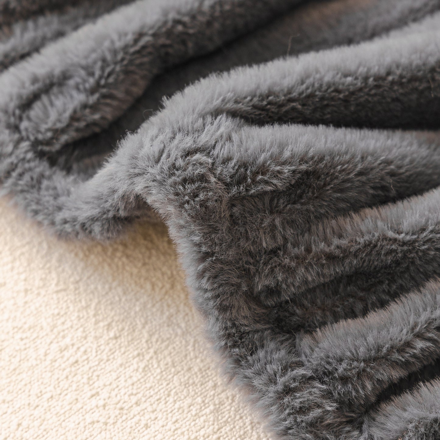 Soft Plush Warm Sofa Cover Stretchable Cozy Velvet Couch Protector for Fall & Winter in grey velvet fabric