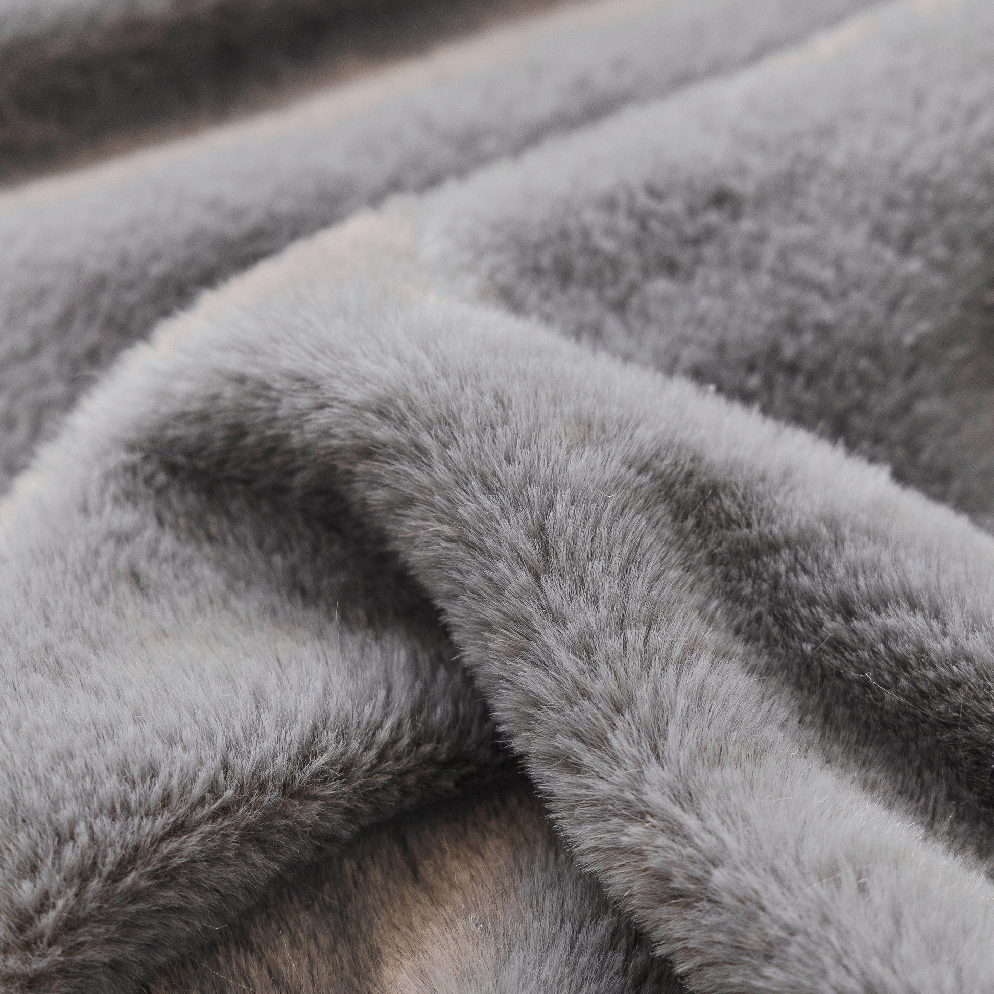 Soft Plush Warm Sofa Cover Stretchable Cozy Velvet Couch Protector for Fall & Winter, showcasing ultra-soft velvet texture.