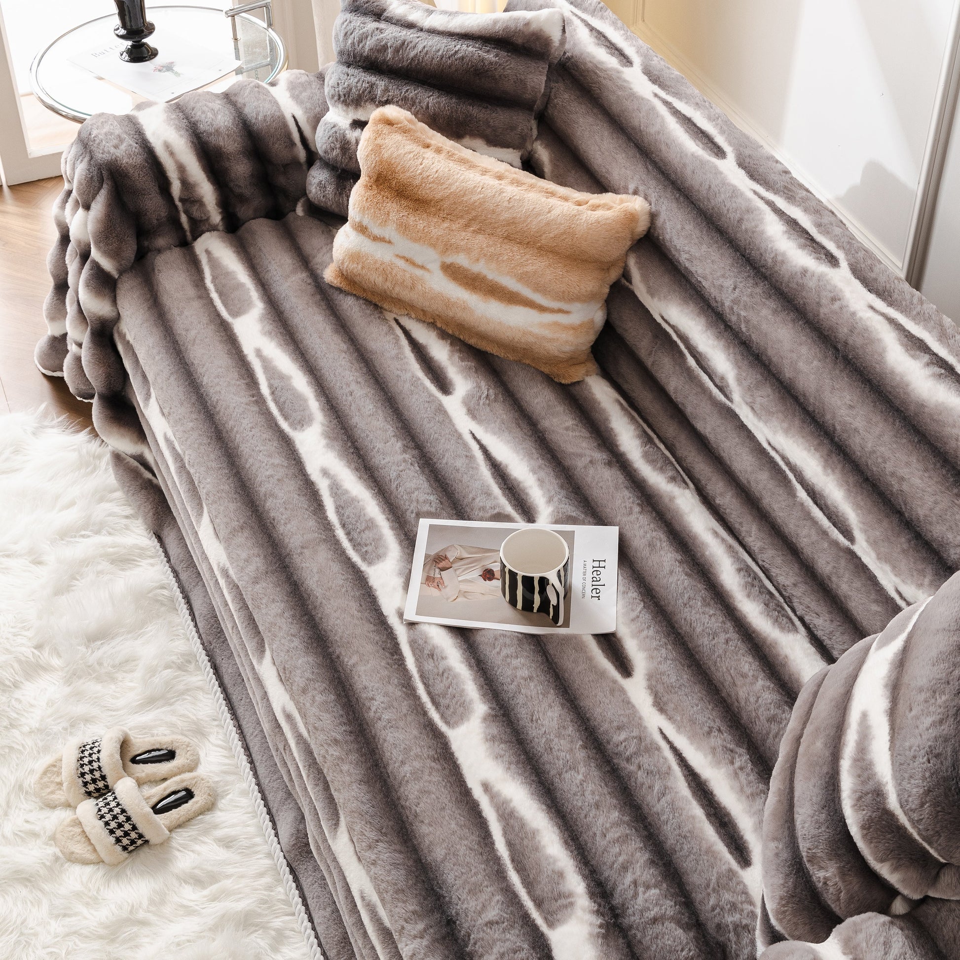 Ultra Soft Faux Fur Couch Cover – Large, Fluffy, and Elegant Sofa Throw Blanket in a luxurious living room setting with accessories.