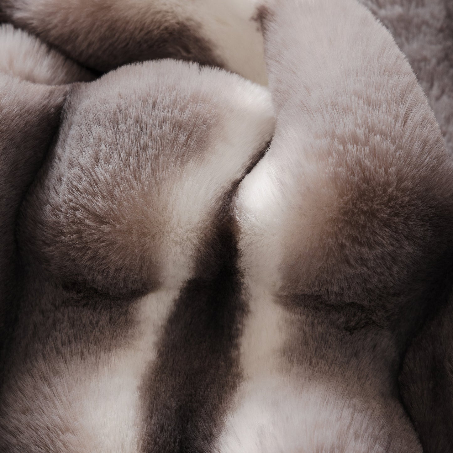 Close-up of Ultra Soft Faux Fur Couch Cover – Large, Fluffy, and Elegant Sofa Throw Blanket showing plush texture.