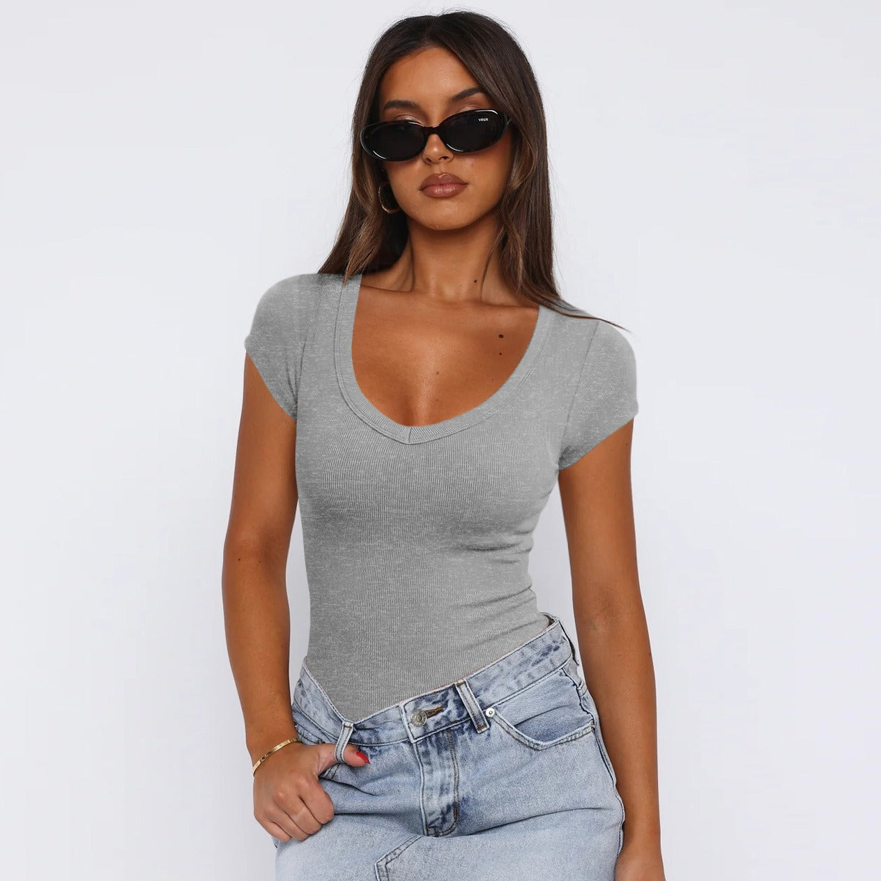 Woman wearing Saddle Ridge Everyday Tee in Flower Grey.