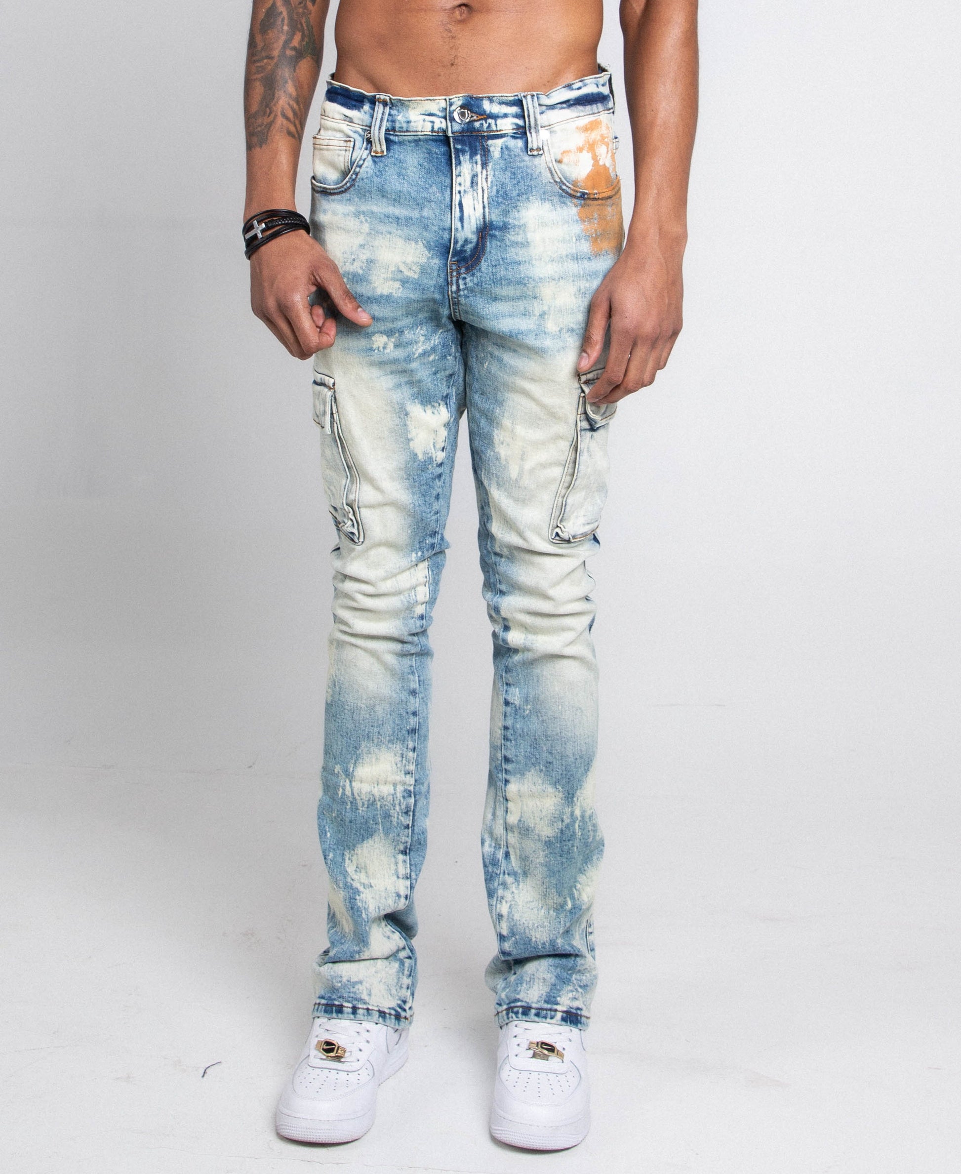 AJ29SK GREY/WHITE WASH STACKED CARGO JEANS with splash paint design and cargo pockets for men