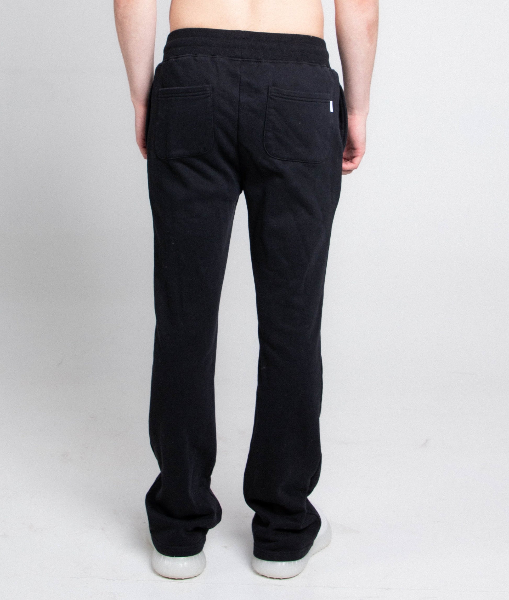 M5690-AJSKP MULTI-COLOR STACKED SWEATPANTS with elastic waistband and pockets, back view