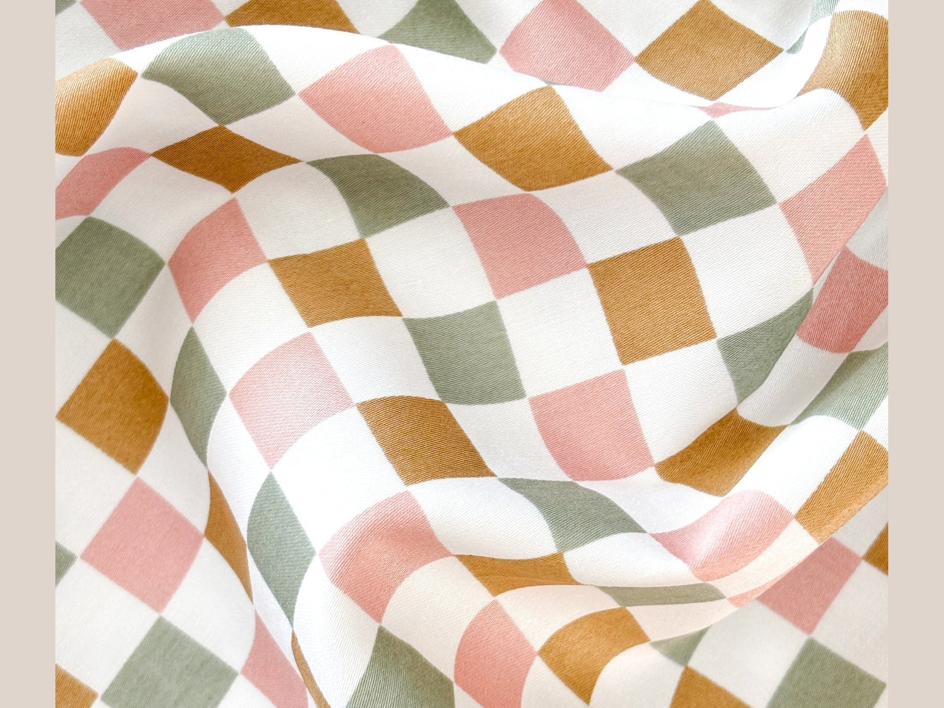 SHNUGGLE Bedding Set Colorful Checker pattern on soft cotton fabric