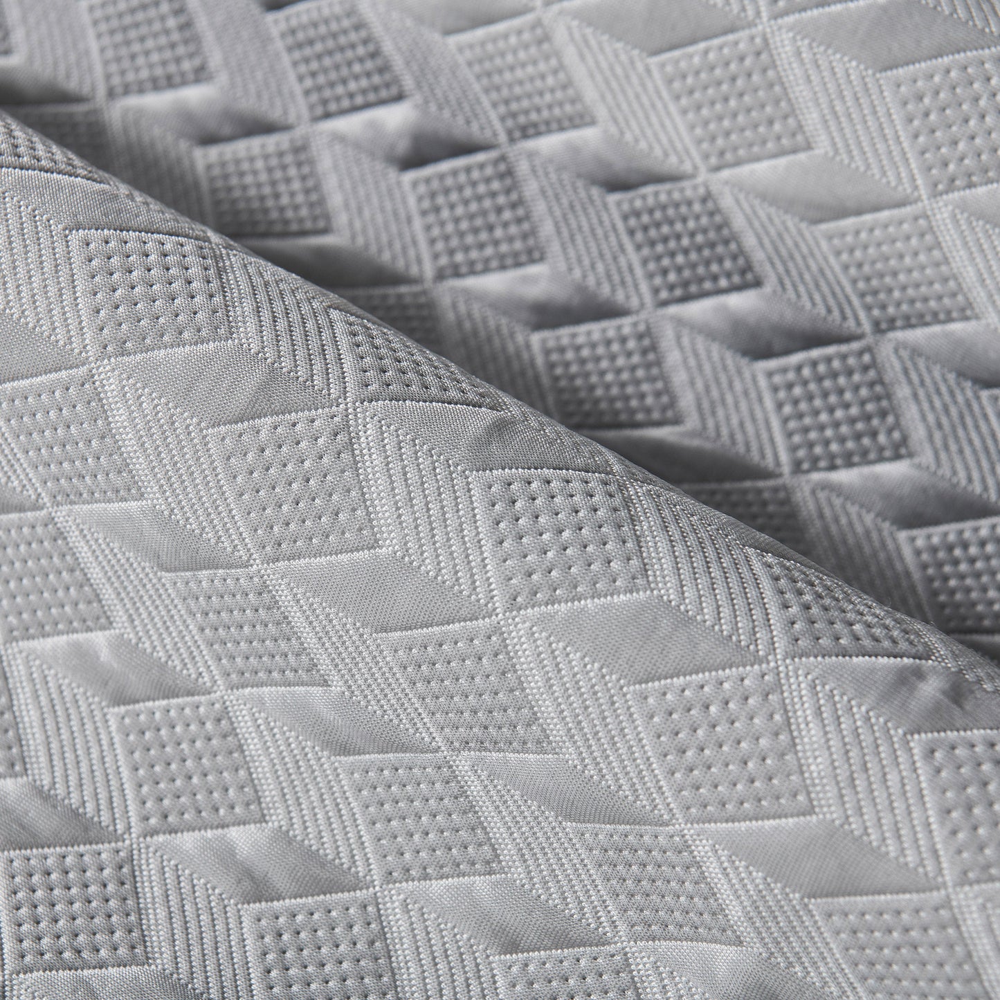Geometric 3D Sofa Cover, Non-Slip Couch Protector with diamond quilted pattern for seat, backrest & armrest.