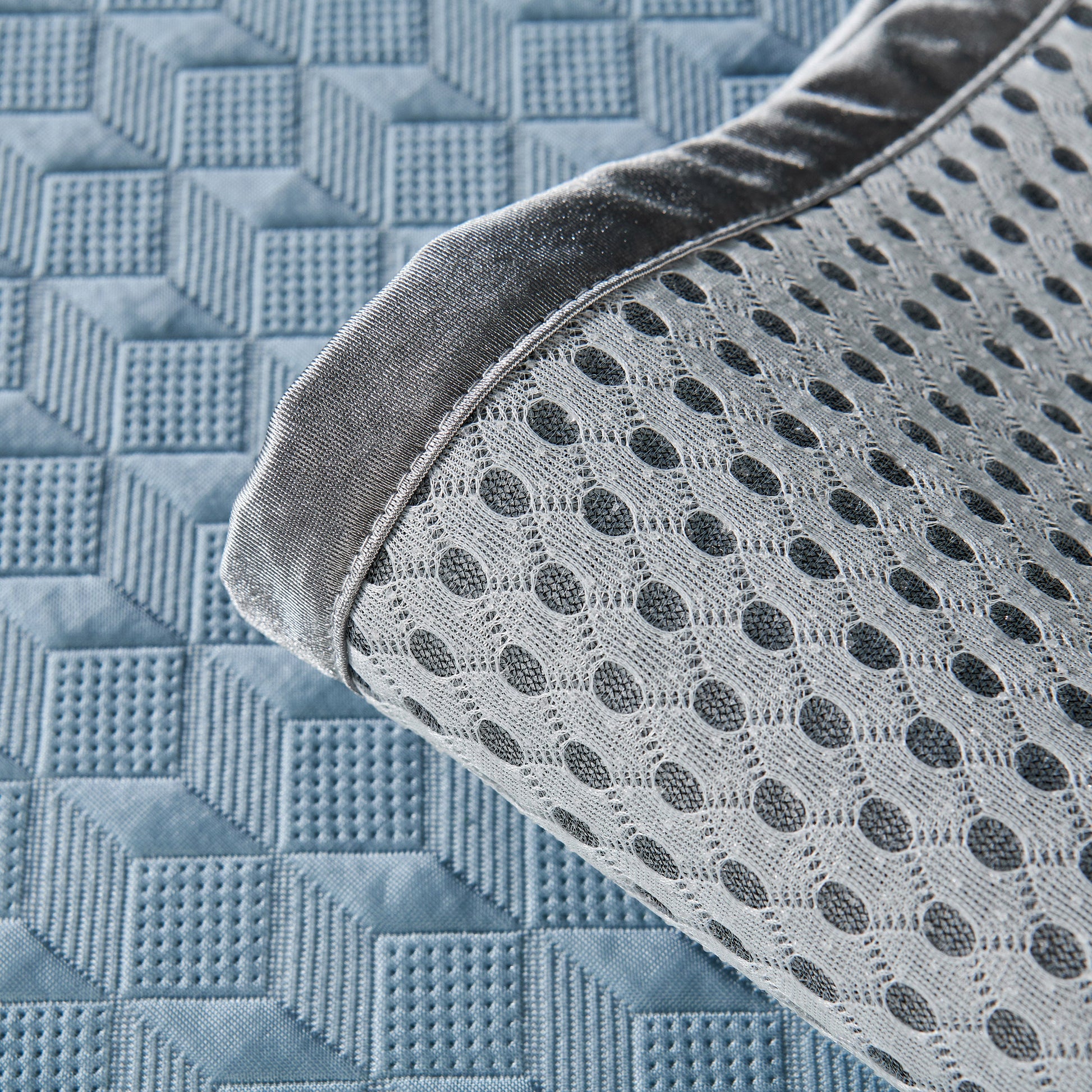 Geometric 3D Sofa Cover, Non-Slip Couch Protector for Seat, Backrest & Armrest with diamond pattern texture.
