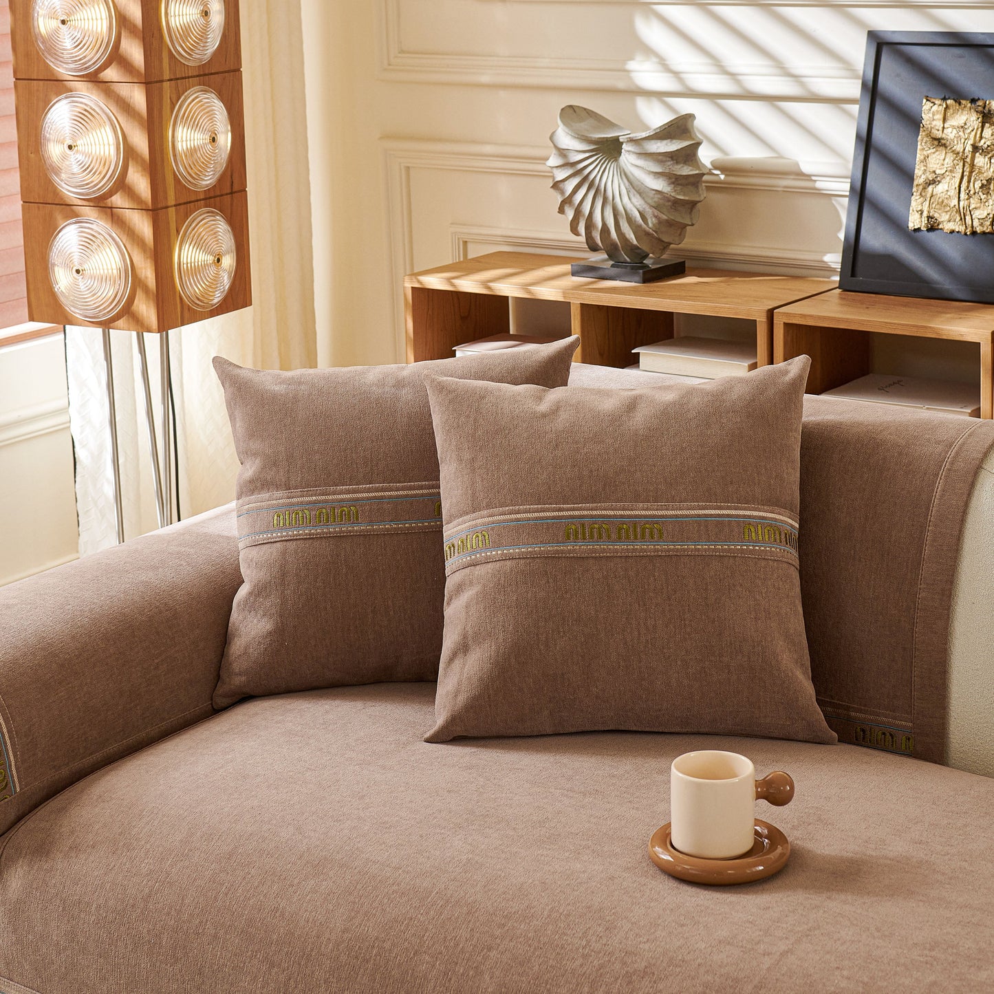 Chenille Sofa Cover Pet Mat, Non-Slip Couch Protector for Sectional & L-Shaped Sofas in a modern living room.