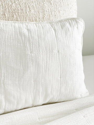Easy Cotton Gauze Quilt & Pillow Set in beige and white, 100% cotton, lightweight bedding for summer, made in Portugal.