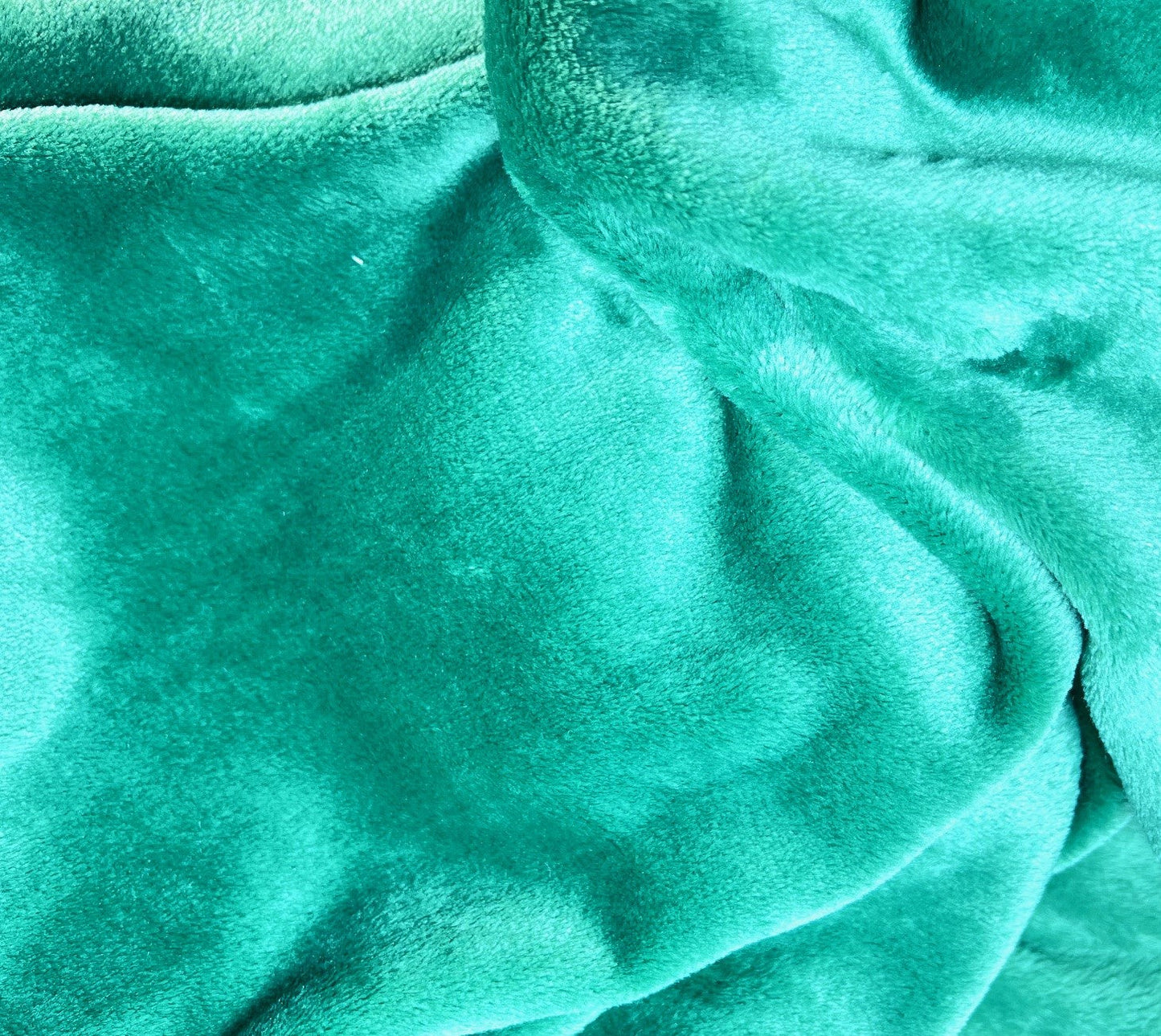 Soft green flannel Golf / Travel Blanket with plush texture, perfect for cozy warmth on the go. Includes matching carry case and trolley sleeve.