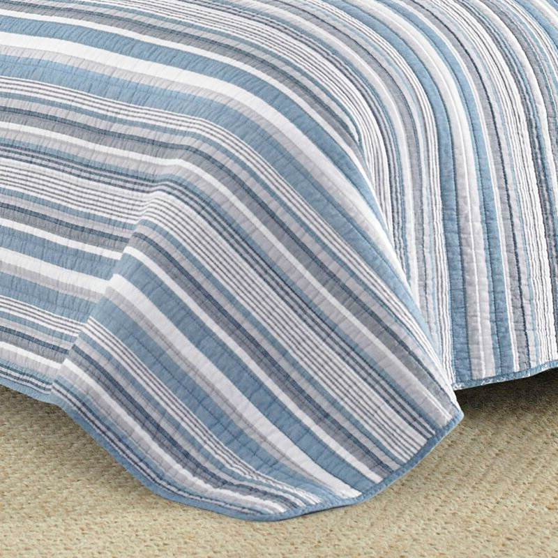 Full/Queen 3 Piece Nautical Anchor Blues 100-Percent Cotton Reversible Quilt Set with stripe design