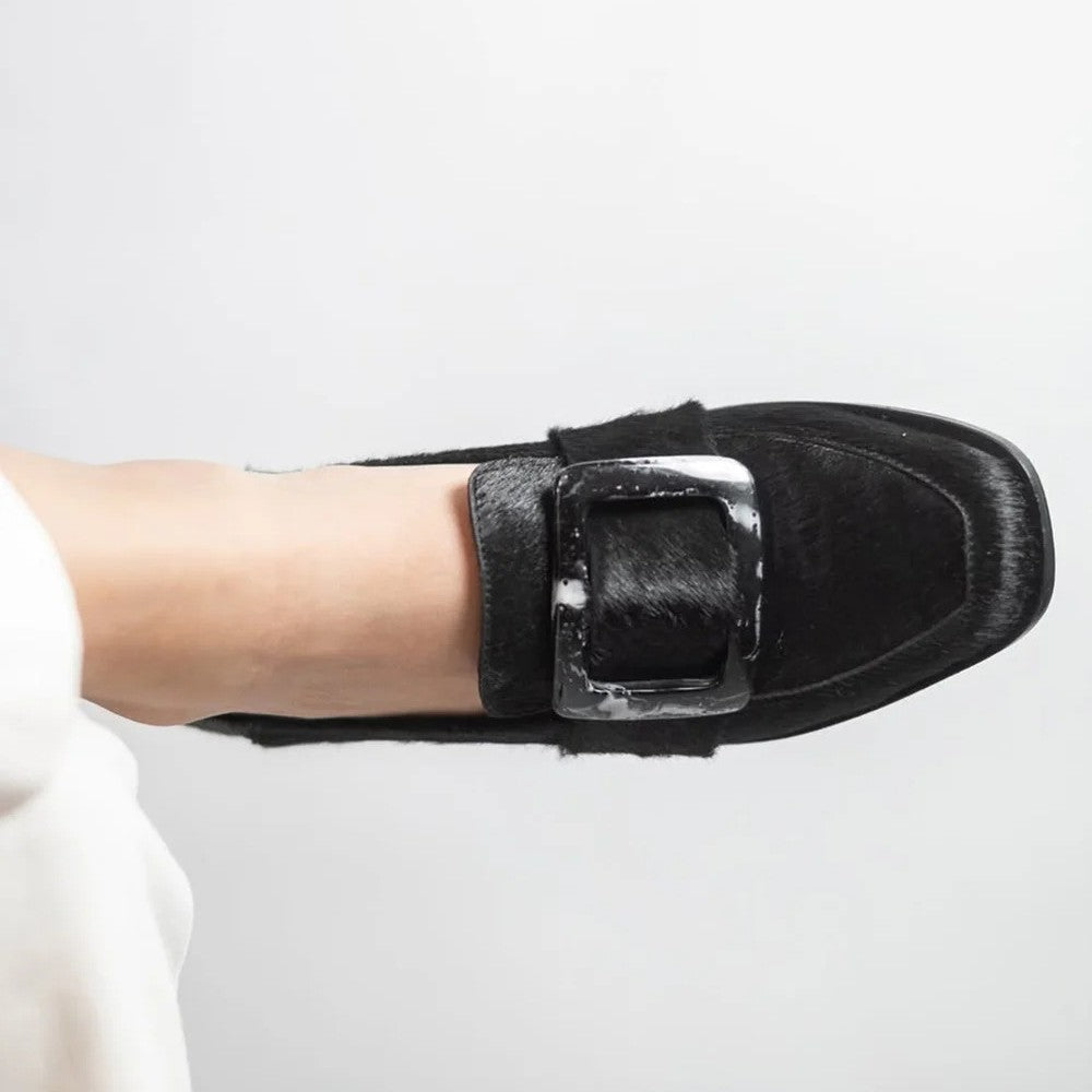 Vintage Square-Button Low-Cut Loafers — Women’s Elegant Slip-On Shoes with bold square button accent in black leather.