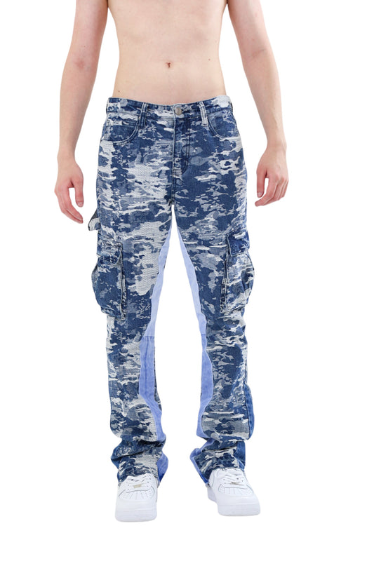 AJS695 BLUE CARGO JACQUARD STACKED JEANS with a mid-rise waist and non-stretchy fabric, featuring a five-pocket design.