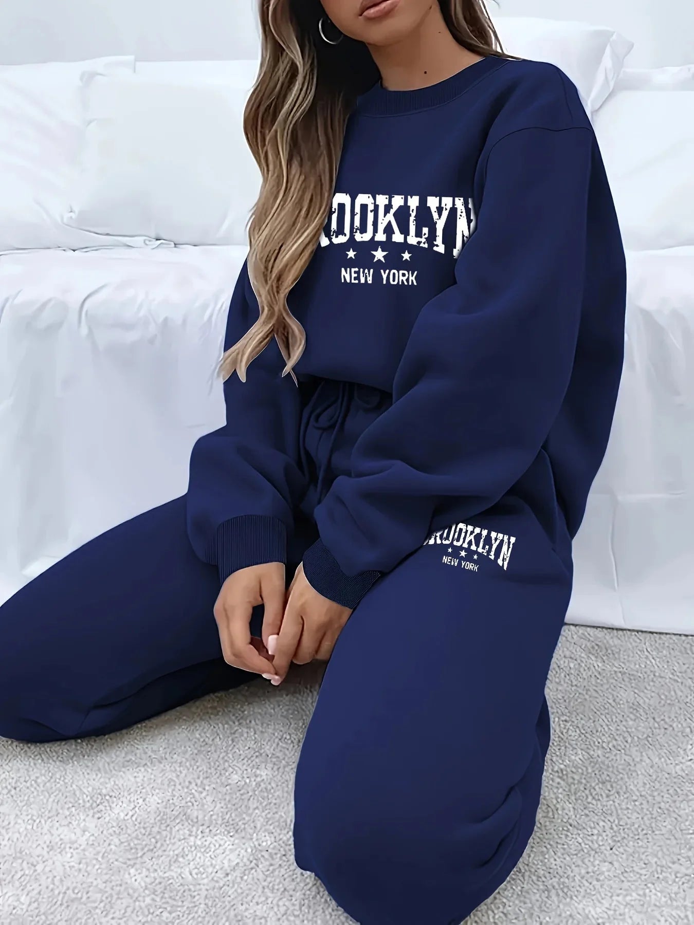 Women’s Plush Hoodie & Pants Sweater Set – Cozy Winter Tracksuit in navy blue, featuring printed design, ideal for cold weather and casual wear.