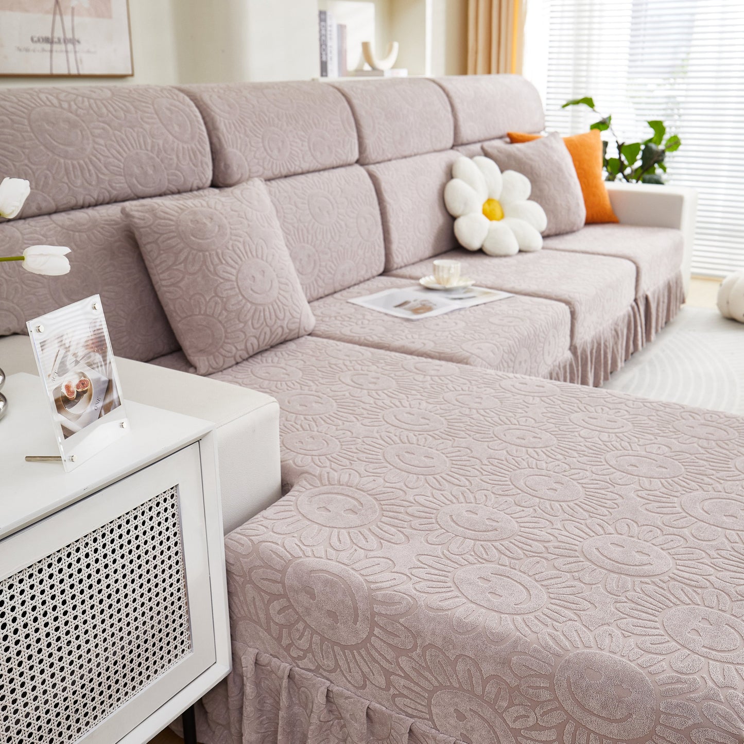 Sofa Seat Cover, Sunflower Patterned Elastic Skirted Couch Cushion Covers for 1/2/3/4-Seater Sofas, enhancing living room decor.