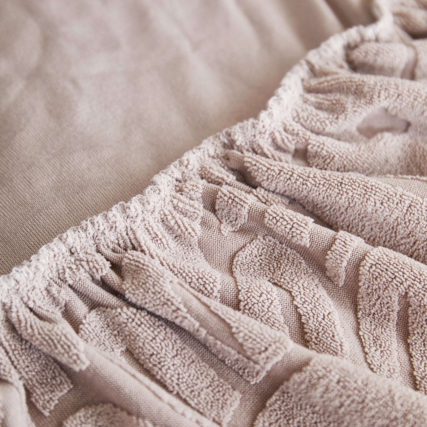 Elastic detail of Sofa Seat Cover, Sunflower Patterned Elastic Skirted Couch Cushion Covers for 1/2/3/4-Seater Sofas