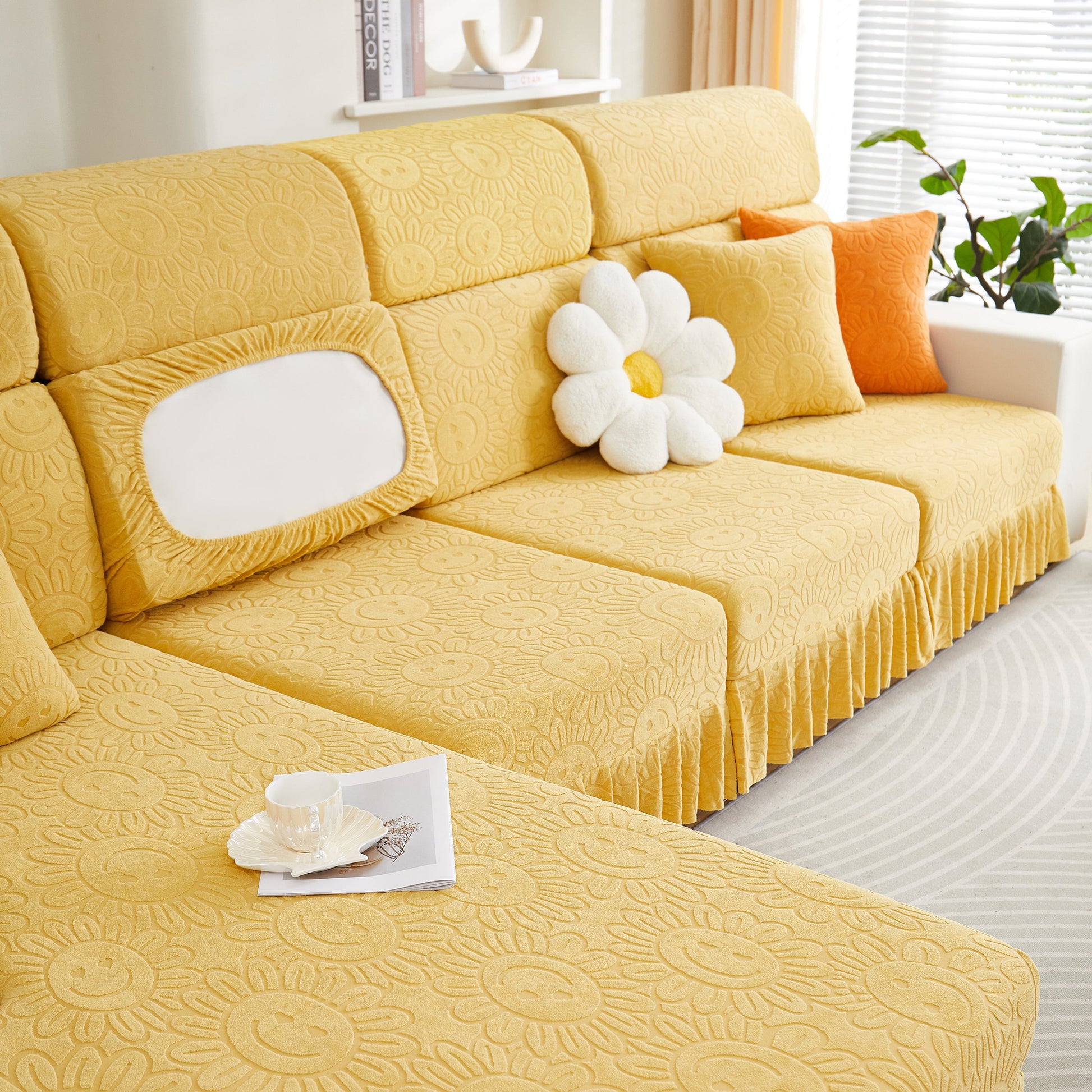 Sofa Seat Cover, Sunflower Patterned Elastic Skirted Couch Cushion Covers for 1/2/3/4-Seater Sofas in stylish living room decor.