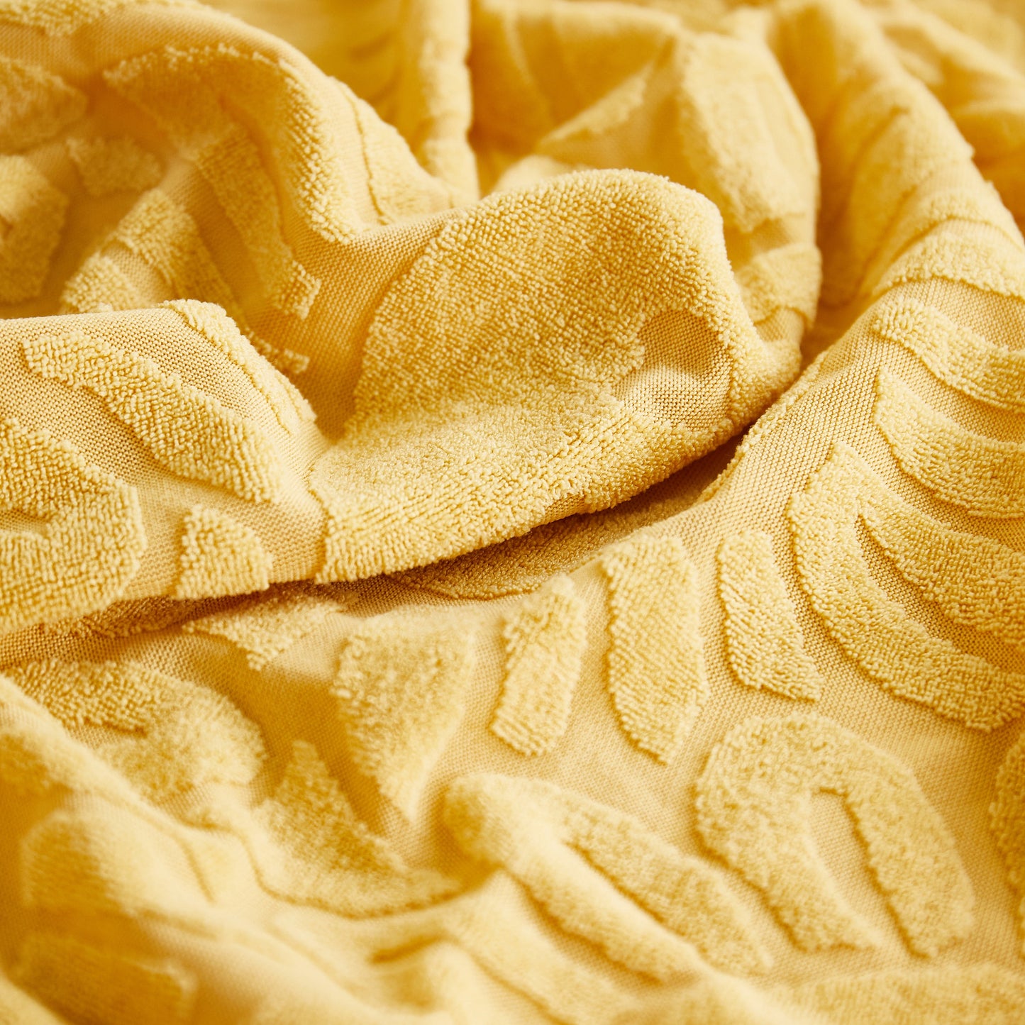 Close-up of sunflower-patterned fabric for Sofa Seat Cover, Sunflower Patterned Elastic Skirted Couch Cushion Covers for 1/2/3/4-Seater Sofas