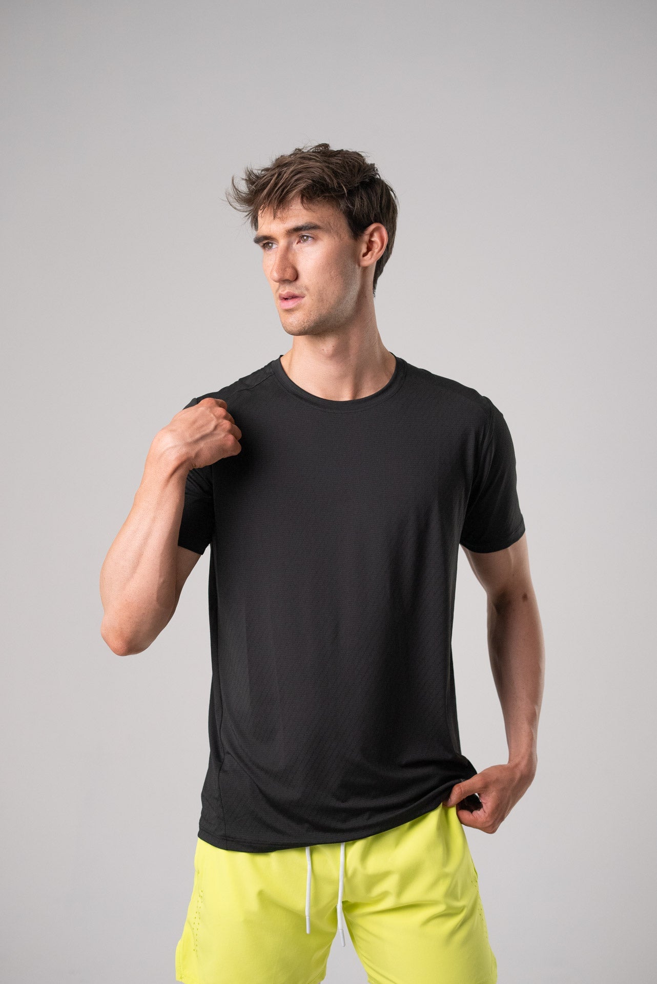 ALIVE Strong Tee – Athletic Performance T-Shirt for Training