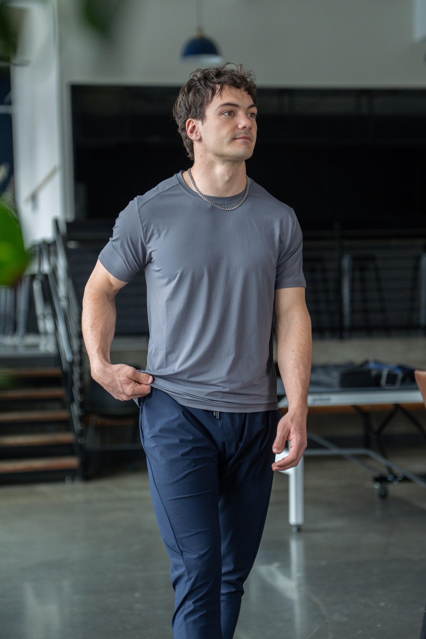 ALIVE Strong Tee – Athletic Performance T-Shirt for Training