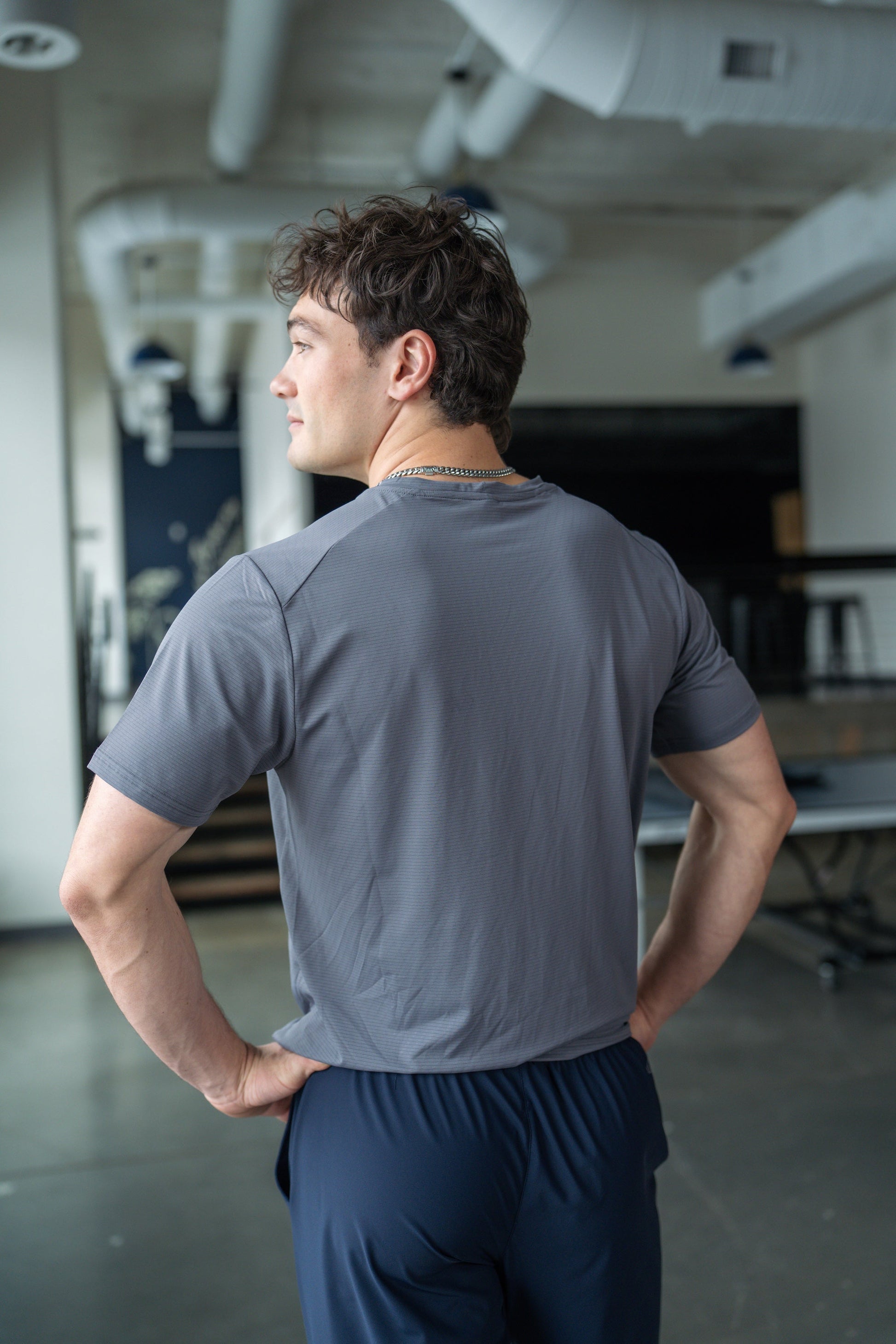 ALIVE Strong Tee – Athletic Performance T-Shirt for Training