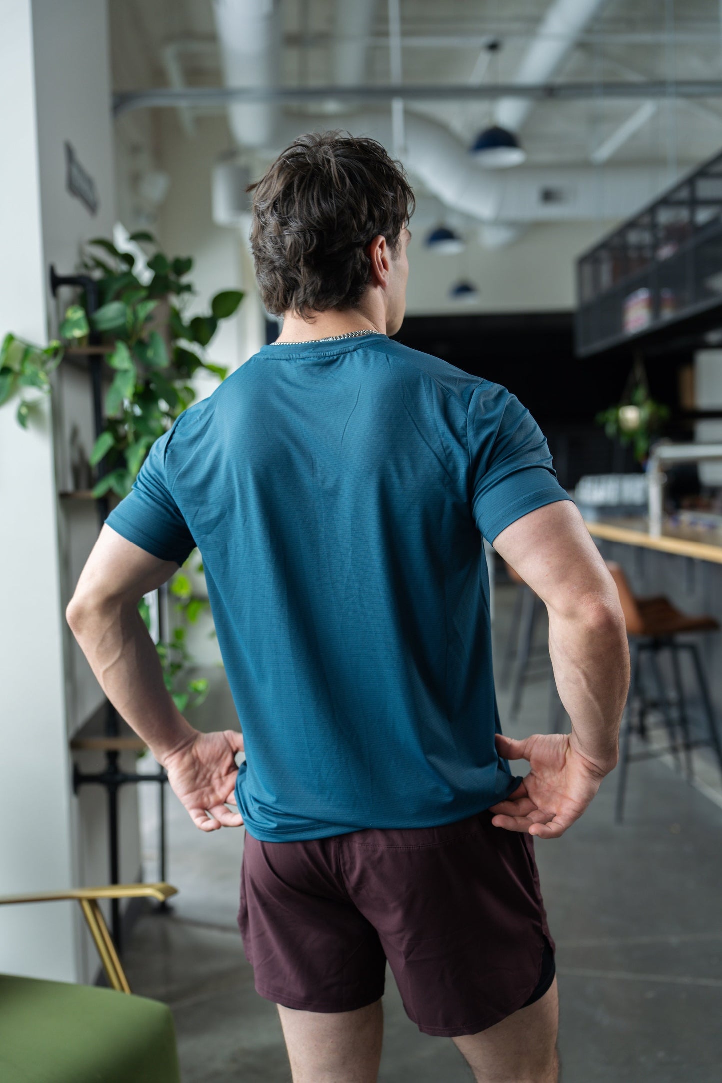 ALIVE Strong Tee – Athletic Performance T-Shirt for Training