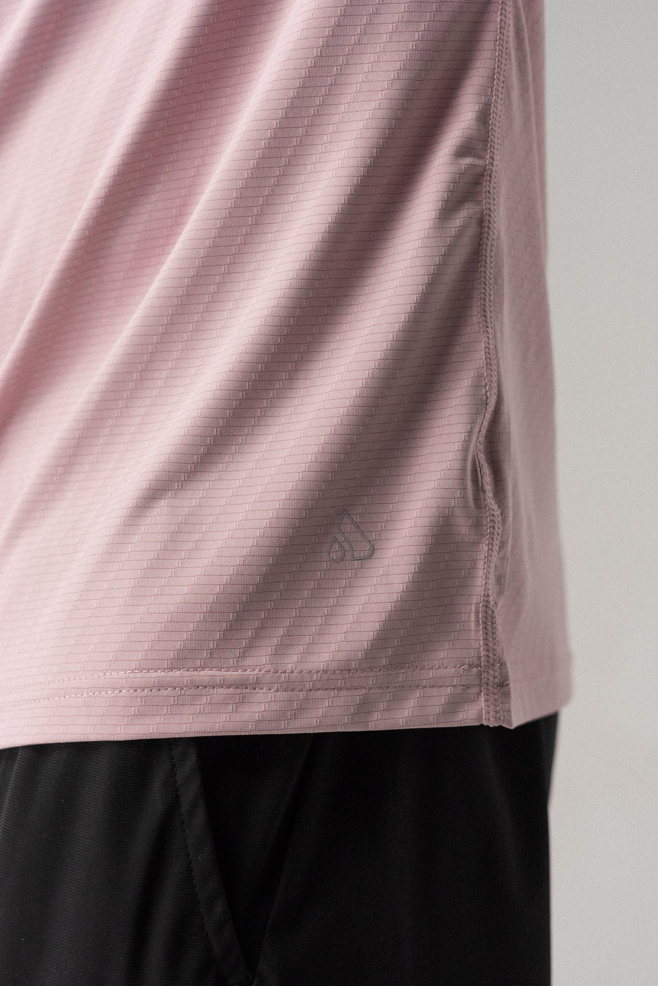 ALIVE Unleashed Long Sleeve – Athletic Performance Top