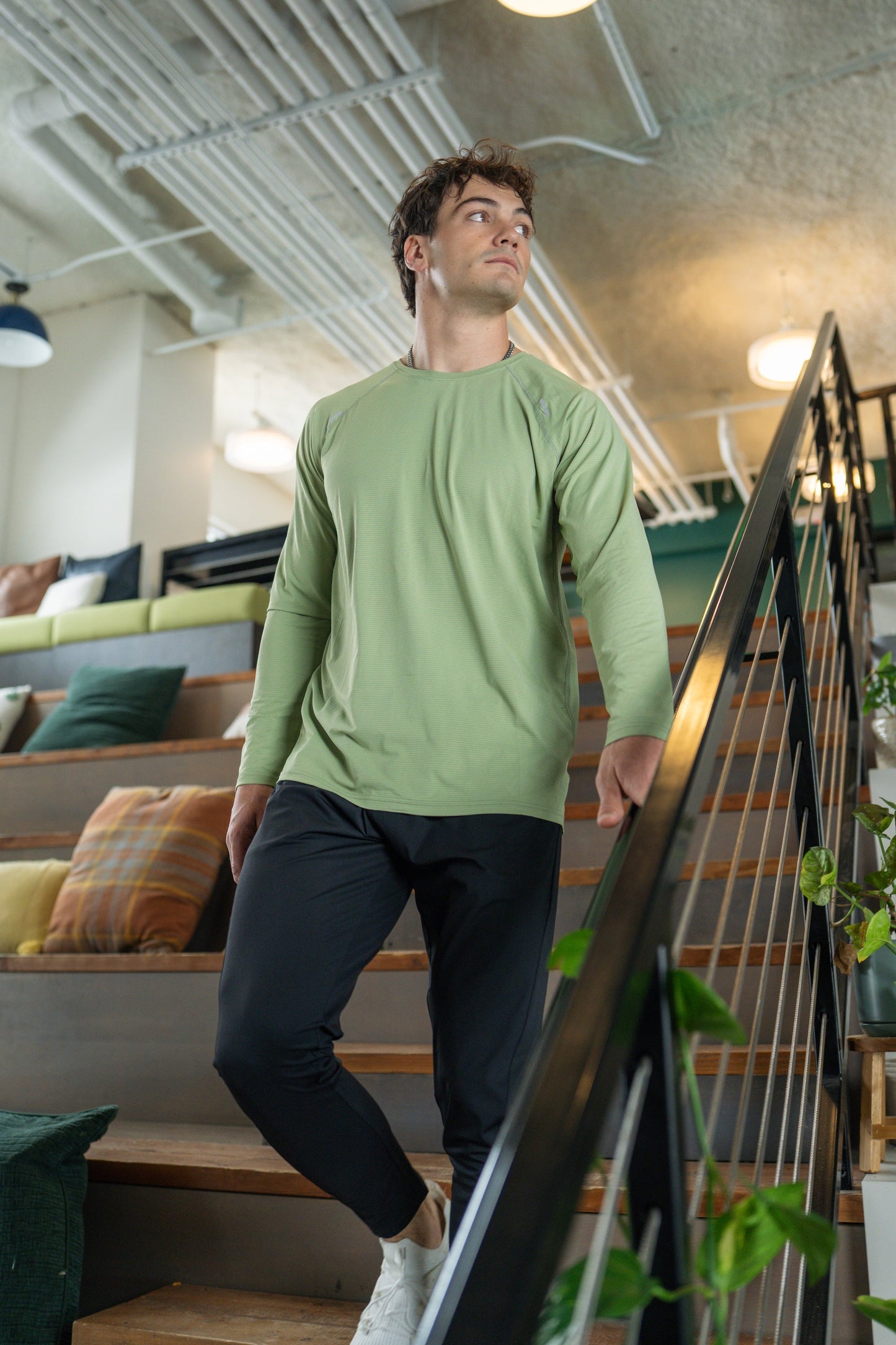 ALIVE Unleashed Long Sleeve – Athletic Performance Top