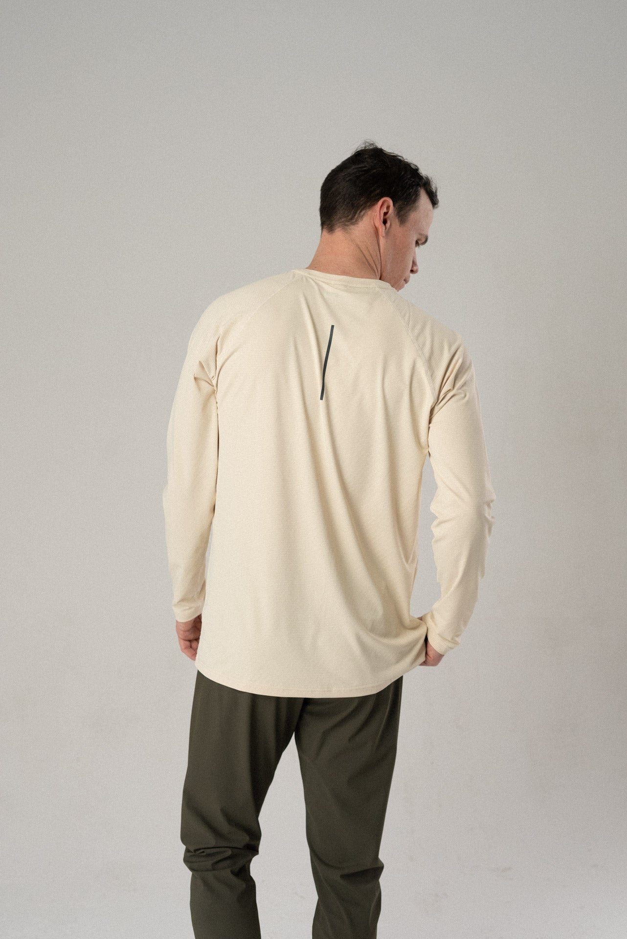 ALIVE Unleashed Long Sleeve – Athletic Performance Top
