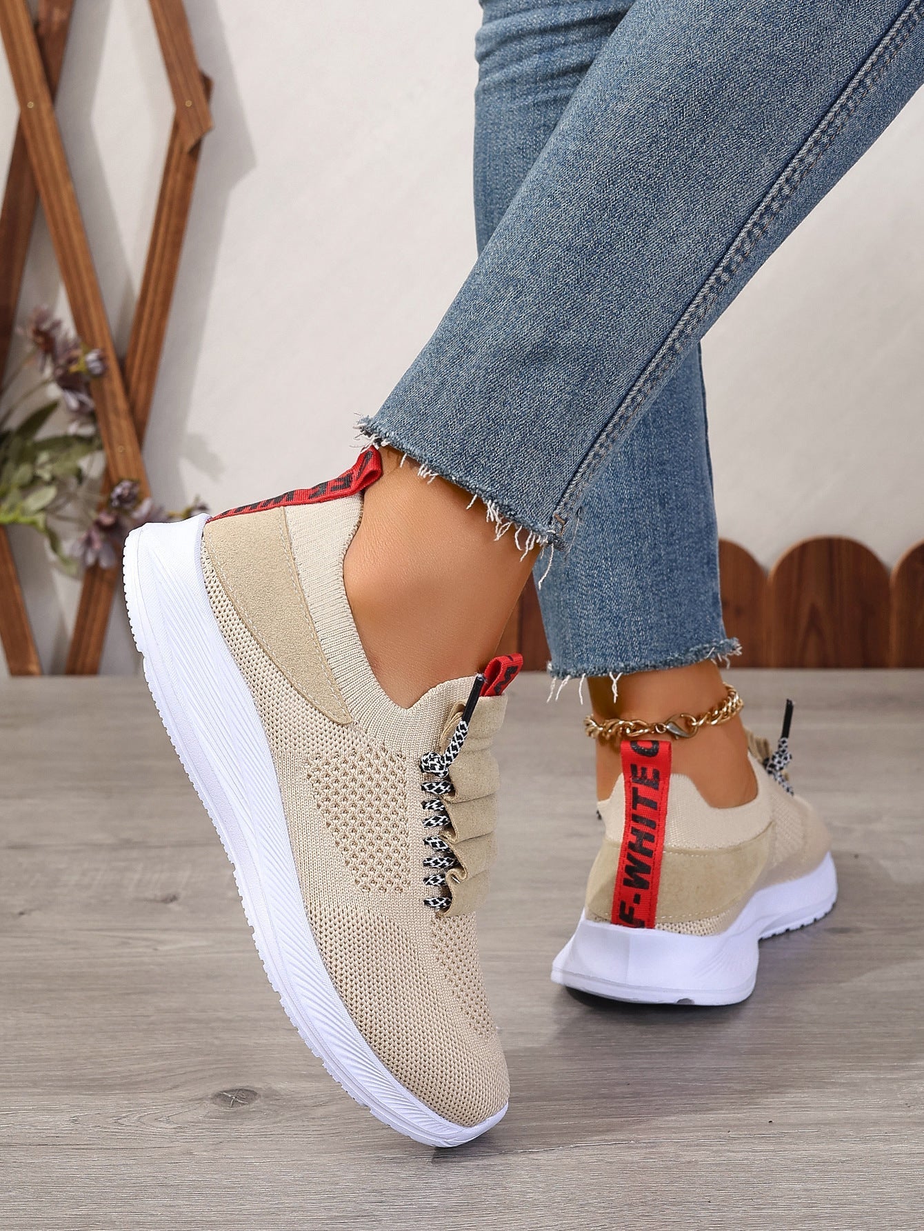 Women’s Non-Slip Round-Toe Casual Sneakers