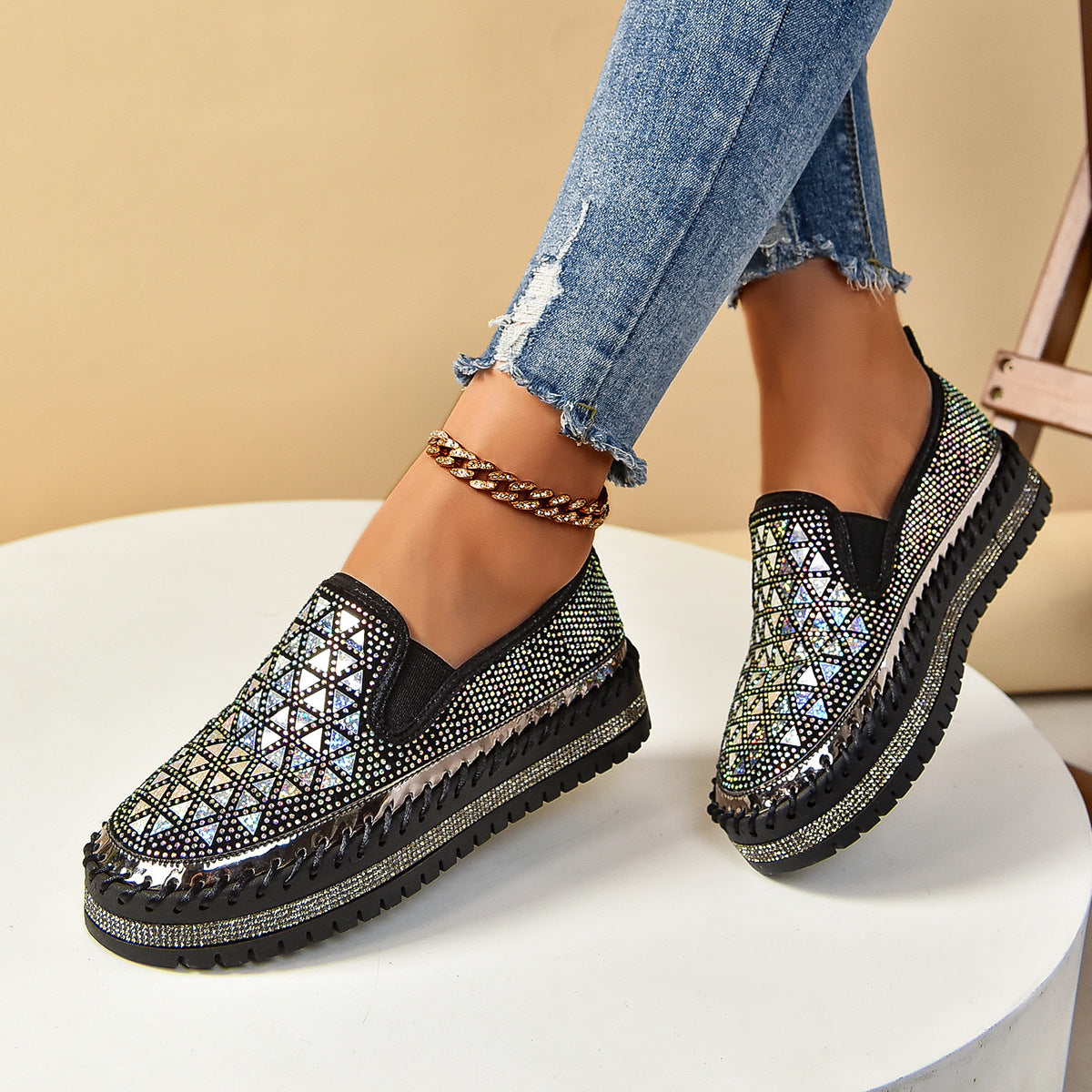Casual Women’s Sneakers | Four-Seasons Thick-Sole Pedal Flat Shoes with stylish design and comfortable slip-on feature for daily wear.