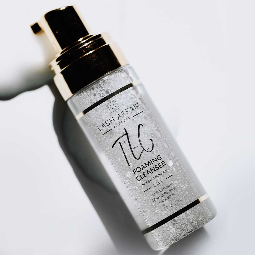 TLC | Tea Tree 3-in-1 Eyelash Extension Cleaner bottle with foaming formula and antibacterial properties.