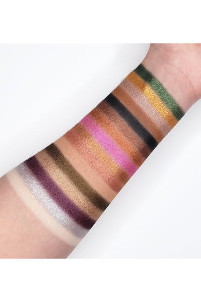 Go2 COCOA - GES01 swatches showcasing cocoa-infused eyeshadow palette with metallic and matte finishes.