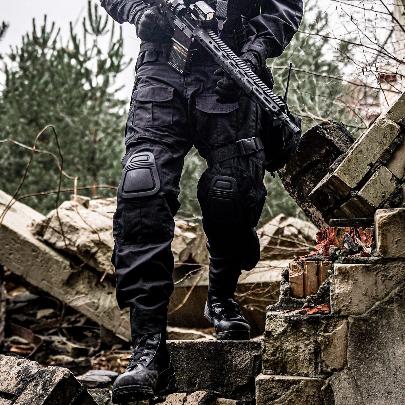 VOTAGOO G3 Combat Pants with Knee Pads in action, tactical rip-stop multicam trousers for military and hunting.